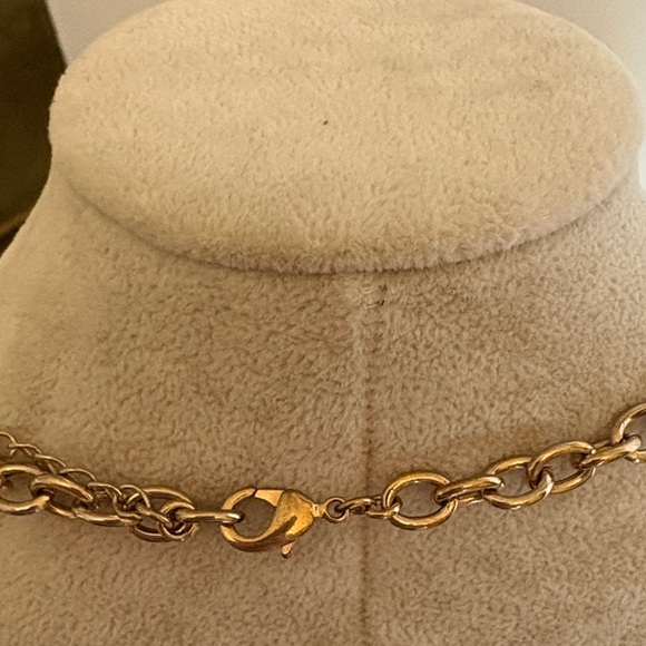 Gold Tone Necklace Amber Lucite Teardrop Charm Statement Pearl Accent - Picture 4 of 6